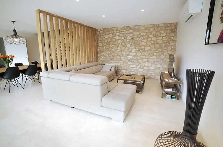 Villa Lily