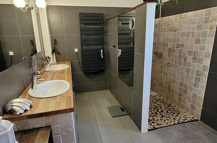 Geschakelde woning in Alignan Du Vent