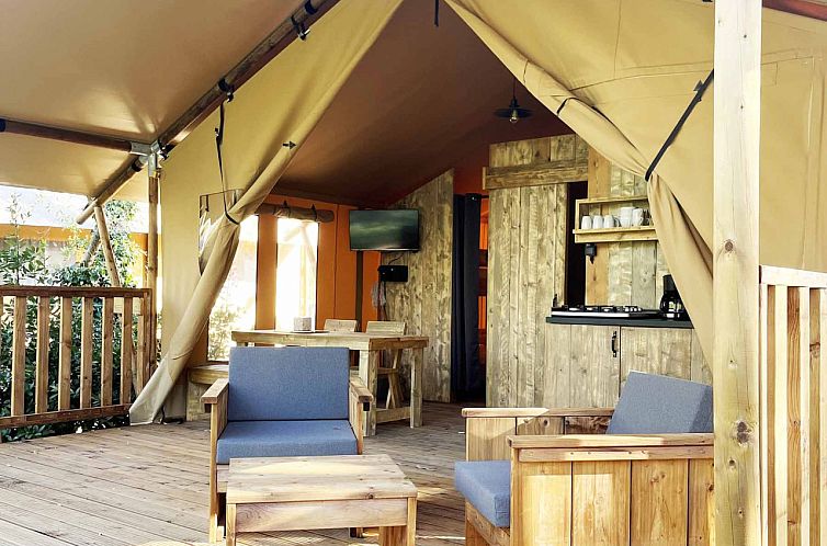 Glamping Lodge PREMIUM RIVER SPA