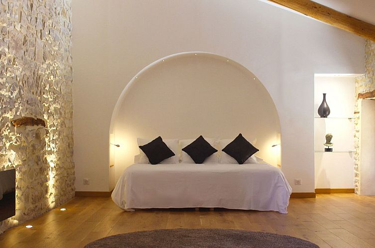 Appartement Domaine "Benjamin" mit Infinity-Pool