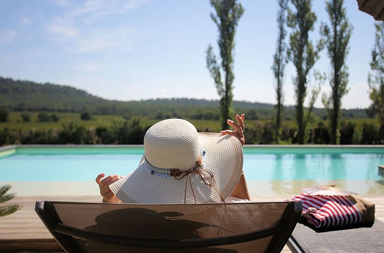 Vakantiehuis Domäne "Pavillon Mathéo" mit Infinity-Pool