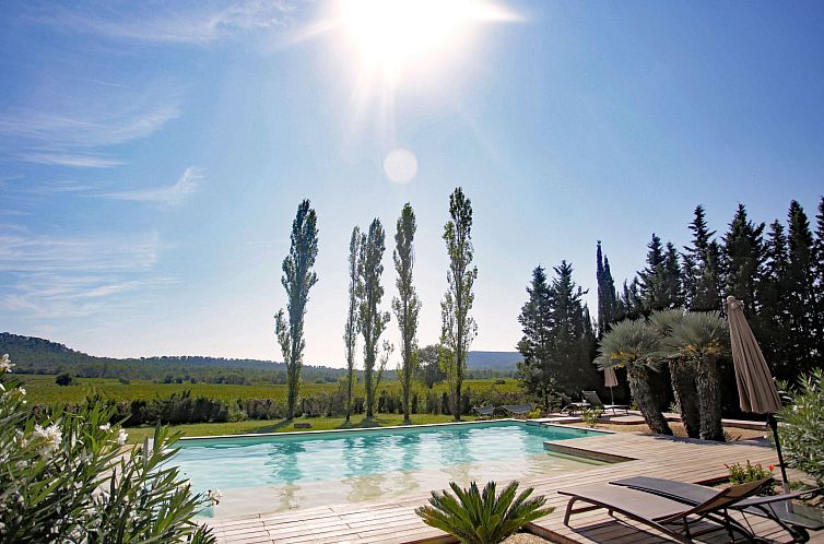 Vakantiehuis Domäne "Pavillon Mathéo" mit Infinity-Pool