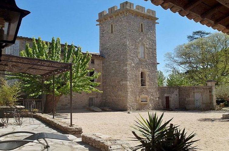 Vakantiehuis Domaine "Suite Margot" mit Infinity-Pool