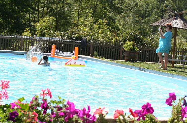 Appartement "Le Grenier" mit Pool