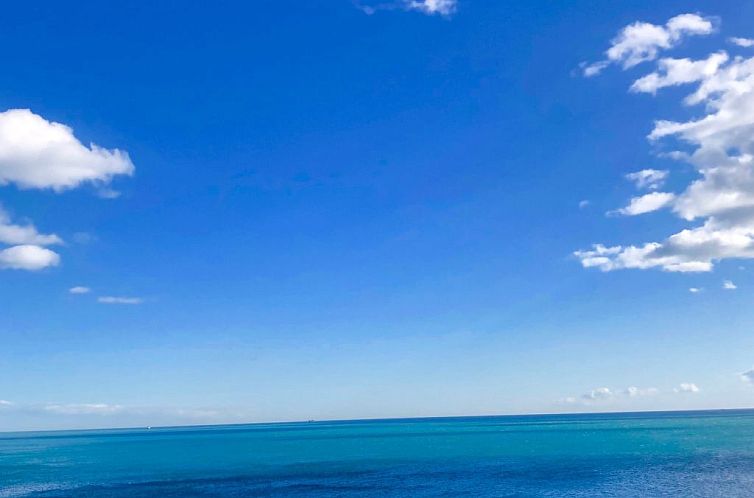 Appartement Wunderschöne renovierte Wohnung mit vollem Meer