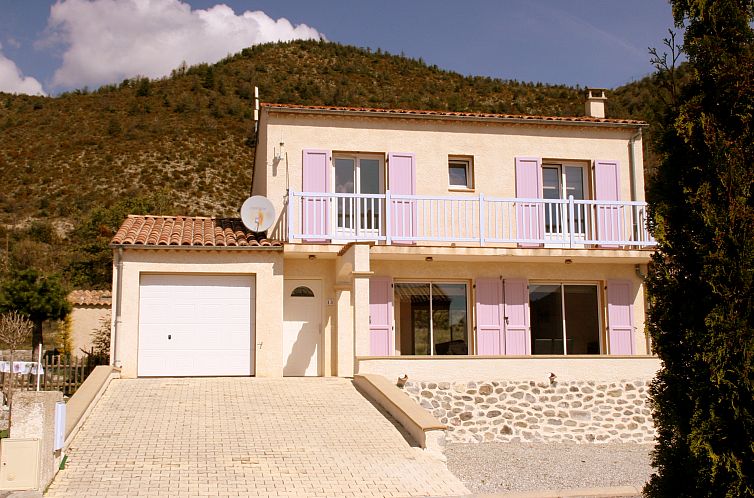 Vakantiehuis Villa 8 pers. deluxe in Castellane, Provence, met zonnig terras en prachtige bergomgeving in de Cote d'Azur.