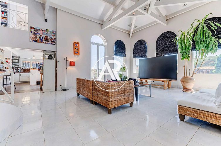 Geschakelde woning in Nice