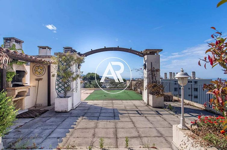 Geschakelde woning in Nice