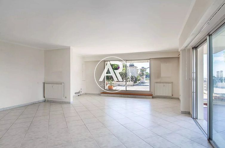 Geschakelde woning in Nice