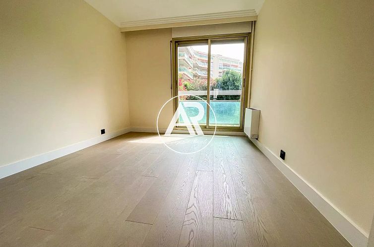 Geschakelde woning in Nice