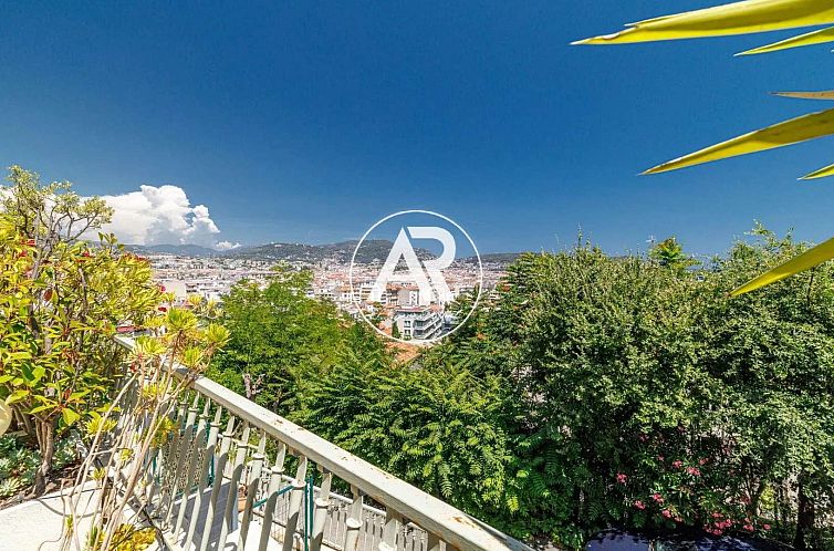 Geschakelde woning in Nice