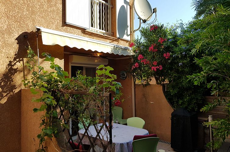 Unterkunft 04812214 - Ferienhaus Provence / Cote d'Azur - Vakantiehuis Anlage mit Tennisplatz und 3 Gemeinschaftspools