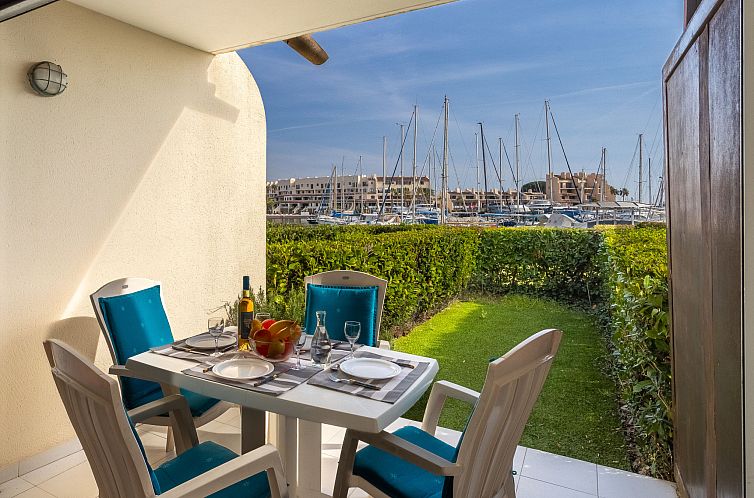 Guest house 04812224 - Apartment Provence / Cote d'Azur - Appartement Les Deux Voiles