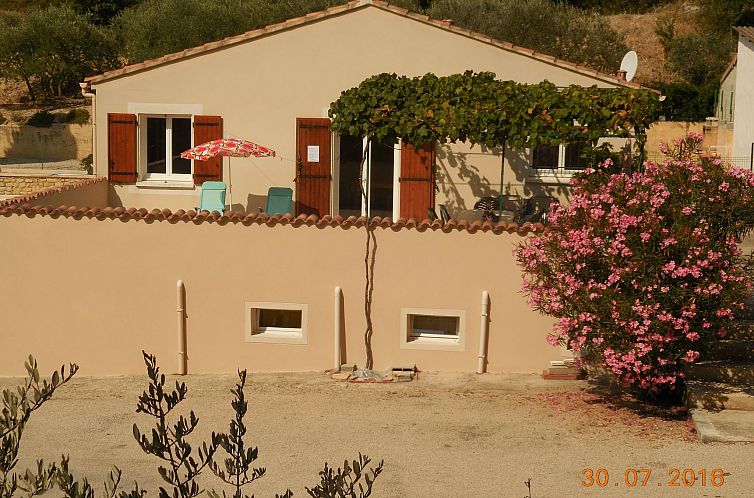 Vakantiehuis mit Pool am Fuße des Mt Ventoux