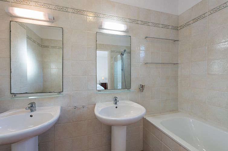 Vrijstaande woning in Nans-Les-Pins