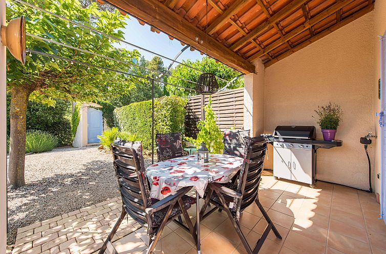 Geschakelde woning in Nans-Les-Pins