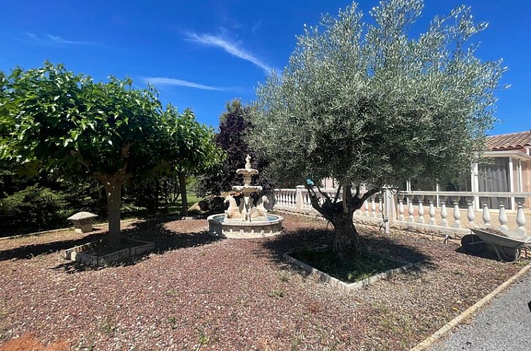 Vrijstaande woning in Lorgues