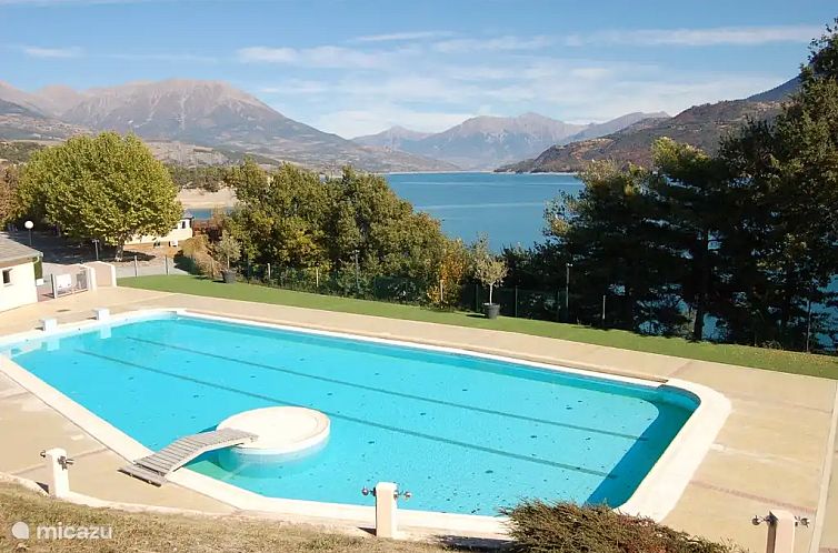 l'Ecrin du Lac aan Lac Serre-Poncon
