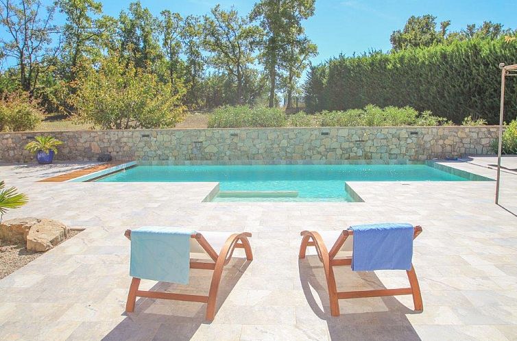 Vrijstaande woning in Callian