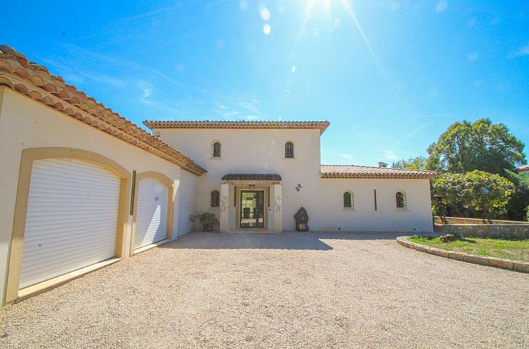 Vrijstaande woning in Callian