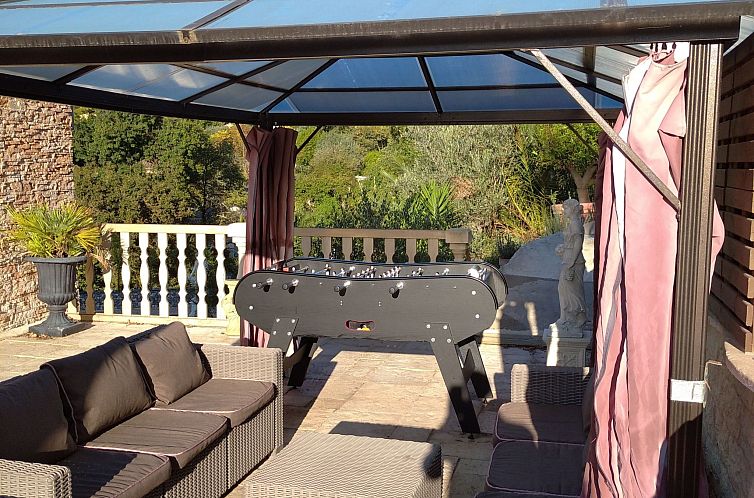 Vakantiehuis "Villa Sculpture" mit Terrasse