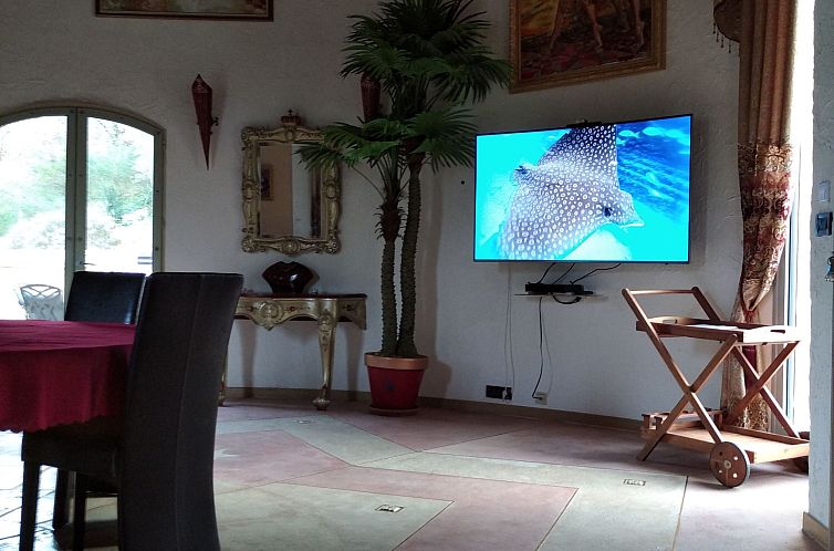 Vakantiehuis "Villa Sculpture" mit Terrasse