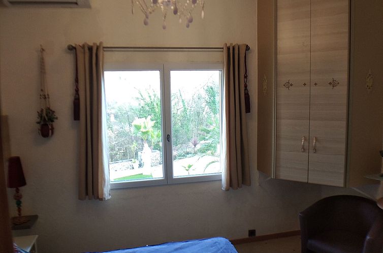 Vakantiehuis "Villa Sculpture" mit Terrasse