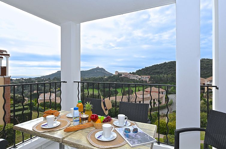 Guest house 04818948 - Apartment Provence / Cote d'Azur - Appartement L'Esquinade (H5 201)