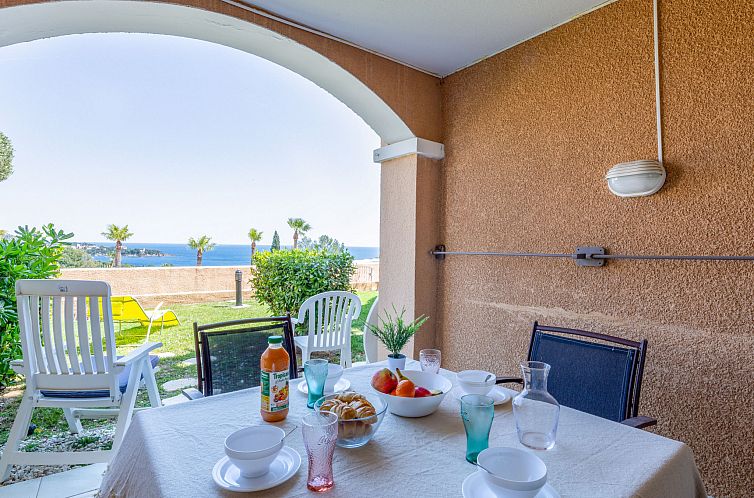 Guest house 048196526 - Apartment Provence / Cote d'Azur - Appartement Le Village (E1103)