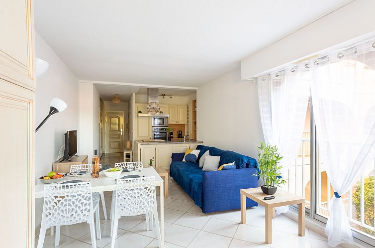 Guest house 04821434 - Apartment Provence / Cote d'Azur - Appartement Port de La Gavine