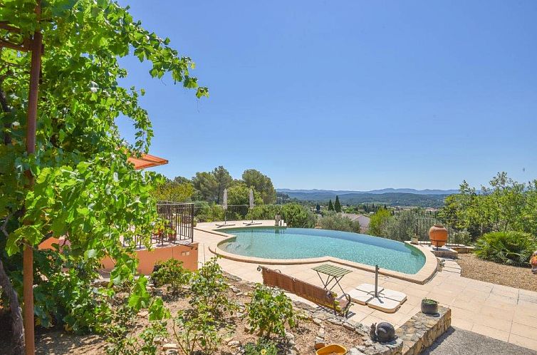 Vrijstaande woning in Flayosc