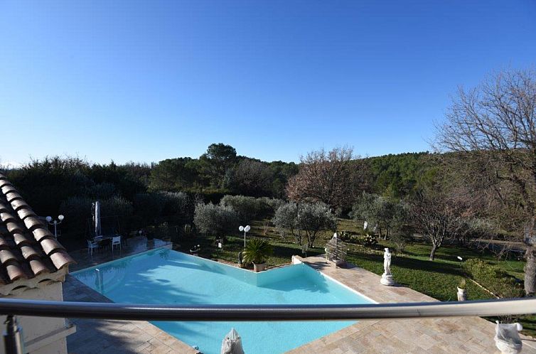 Vrijstaande woning in  Flayosc - Les Arcs-Sur-Argens