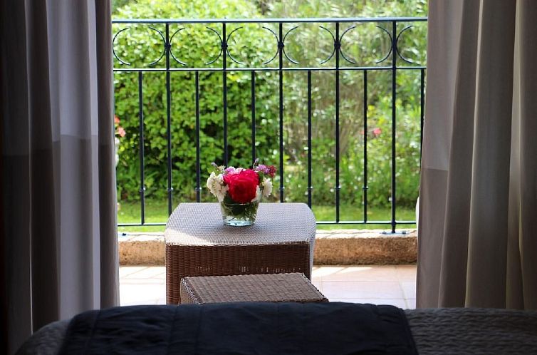 Vakantiehuis Charmante Villa mit Pool und Golfplatz