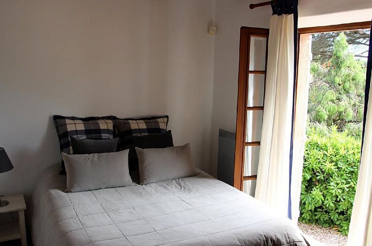 Vakantiehuis Charmante Villa mit Pool und Golfplatz