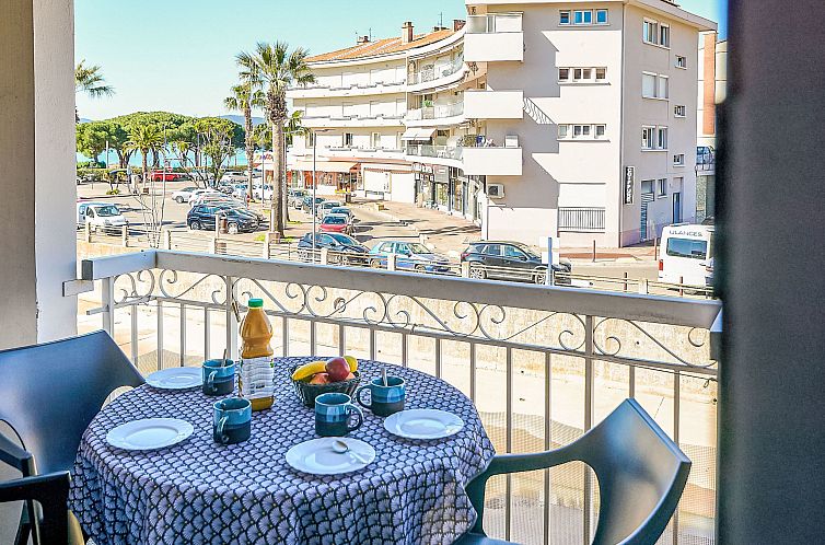 Guest house 0482930 - Apartment Provence / Cote d'Azur - Appartement Le Vieux Port