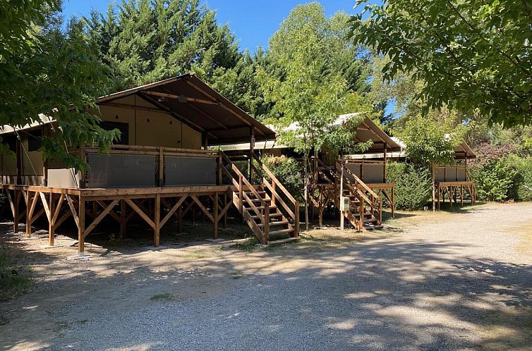 Entdecken Sie die Lodge auf Stelzen Confort 46m2 in Saint-Maime, Provence. Eine einzigartige Glamping-Erfahrung in der ruhigen Umgebung der Cote d'Azur.