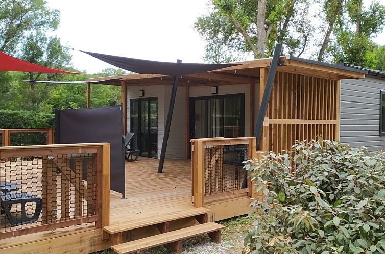 Chalet Badiane Premium 35m2 in Saint-Maime, Provence: detailed plan of luxury vacation accommodation with terrace.