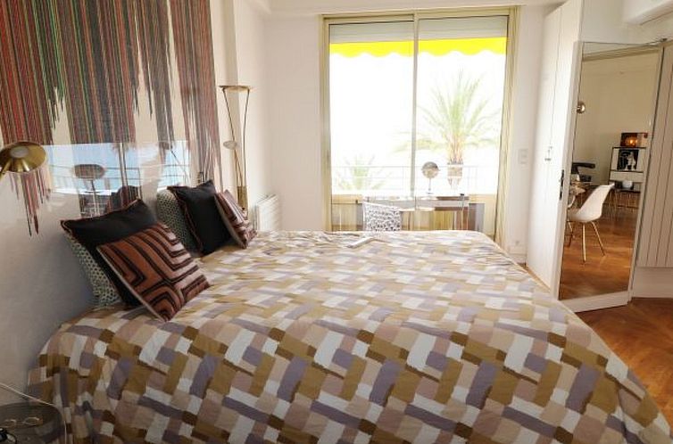 Appartement 3 bedroom facing the beach 401