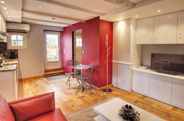Appartement SCHÖNES STUDIO MIT GARTEN FÜR 2 IM DORF