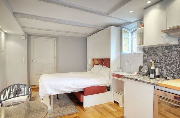 Appartement SCHÖNES STUDIO MIT GARTEN FÜR 2 IM DORF