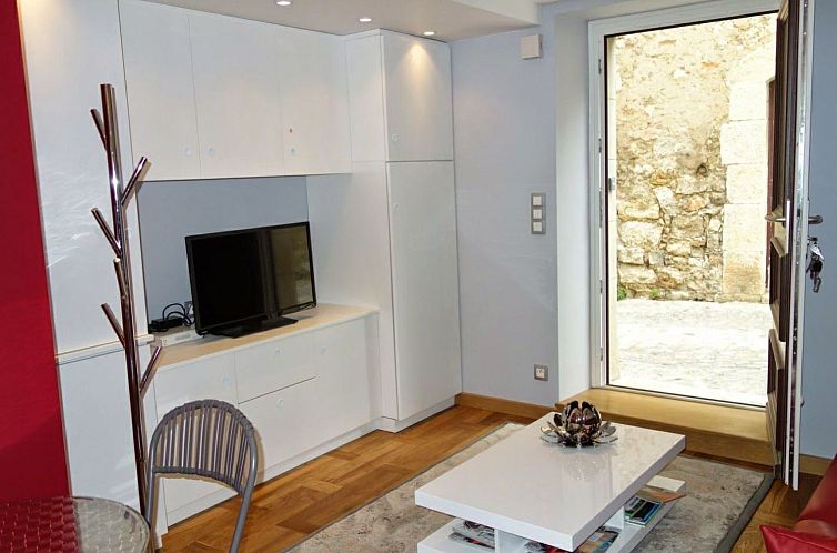 Appartement SCHÖNES STUDIO MIT GARTEN FÜR 2 IM DORF