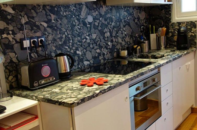 Appartement SCHÖNES STUDIO MIT GARTEN FÜR 2 IM DORF