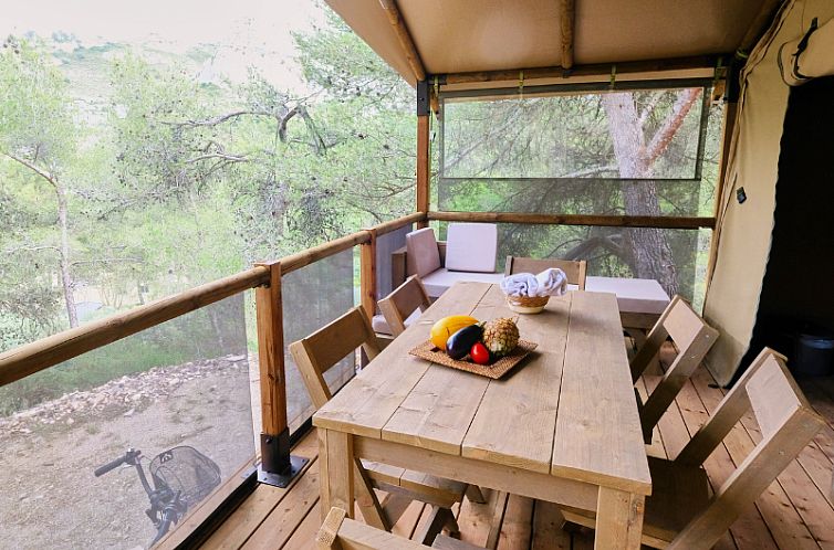 Premium Lodge
