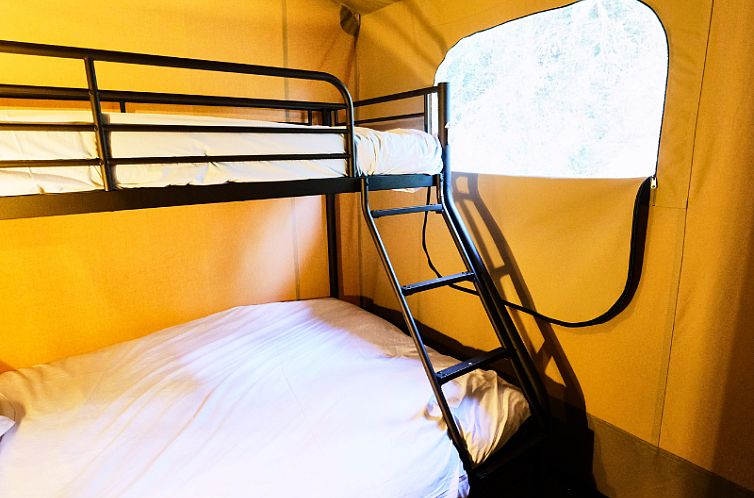 Premium Lodge