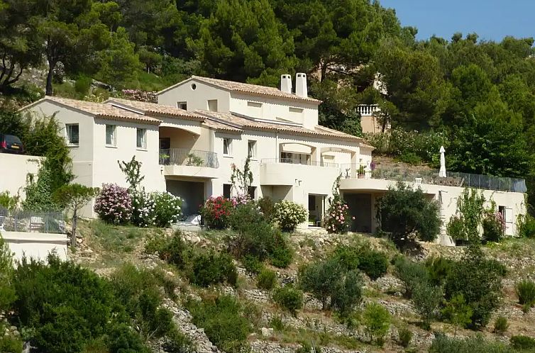 Riante, zeer ruime villa Lou Paradou