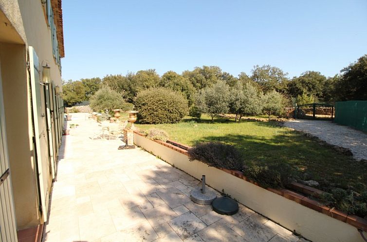 Vrijstaande woning in Flassans-Sur-Issole