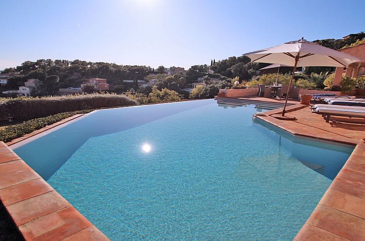 Vakantiehuis Villa Scenic 10 pers - Privates Schwimmbad - Me