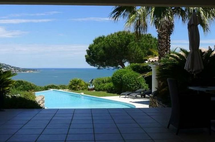 Vakantiehuis Villa in Sainte Maxime mit Sicht auf Meer