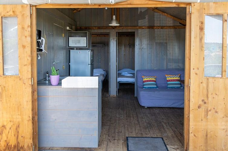 «Lodgehut op palen»