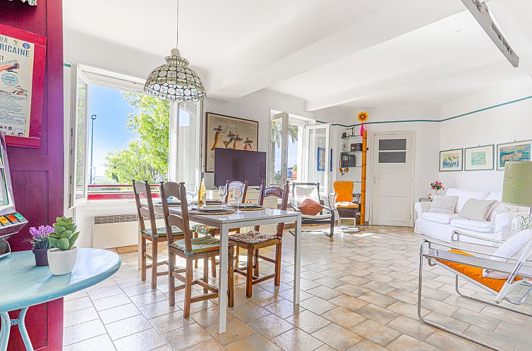 Guest house 04860903 - Apartment Provence / Cote d'Azur - Appartement Le Palais Foch